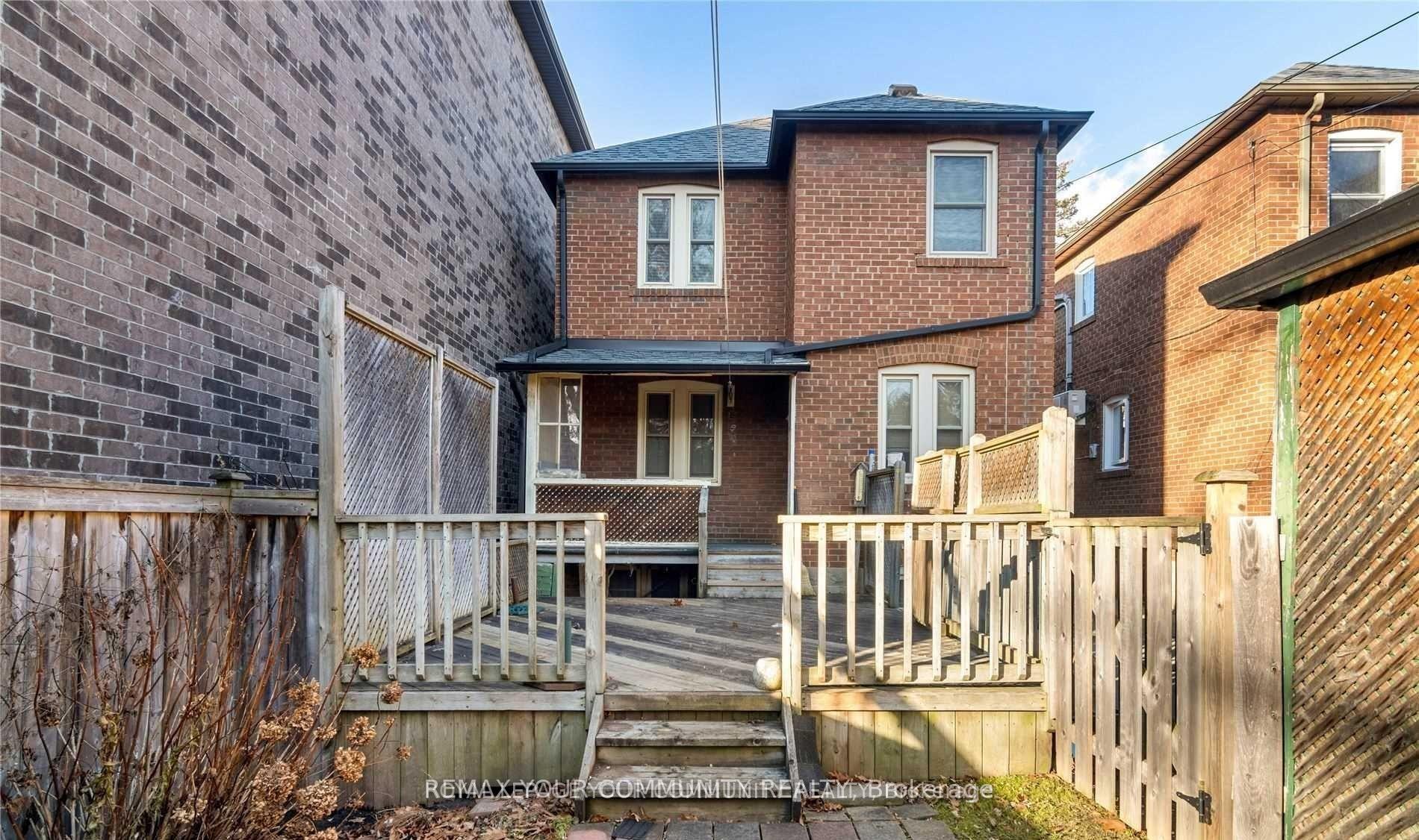 Photo 4 of 705 Hillsdale Avenue E, Toronto, Mount Pleasant East — HOMEH