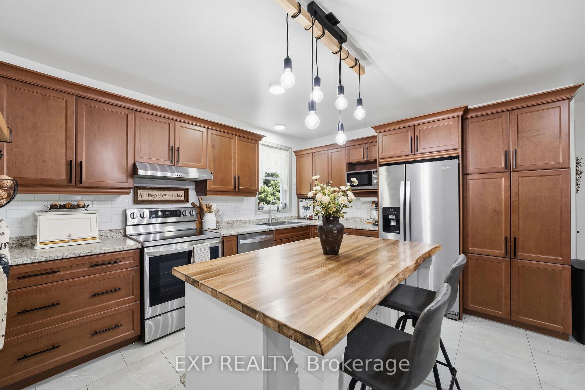 Photo 10 of 21243 Taits Road, Southwest Middlesex, Rural Southwest Middlesex — HOMEH