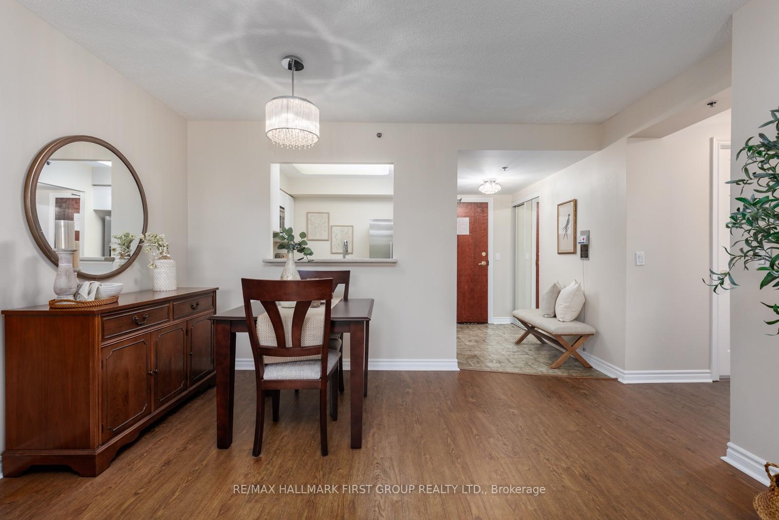 Photo 5 of Unit 1314, 100 Burloak Drive, Burlington, Appleby — HOMEH