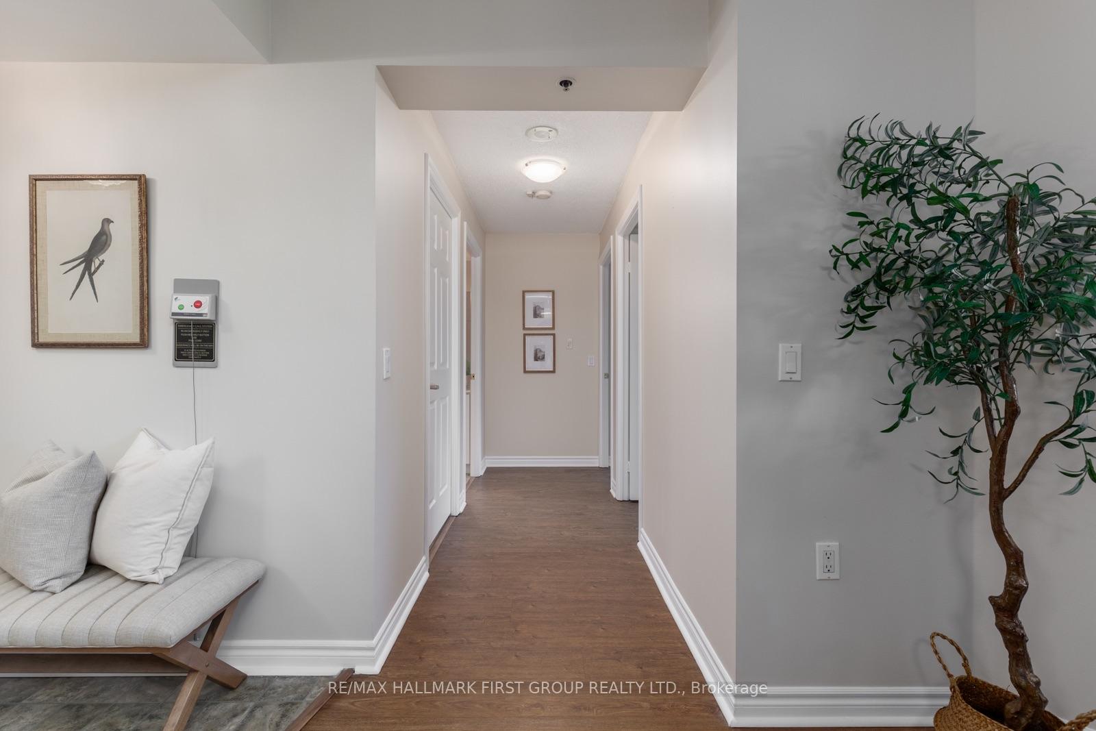 Photo 11 of Unit 1314, 100 Burloak Drive, Burlington, Appleby — HOMEH