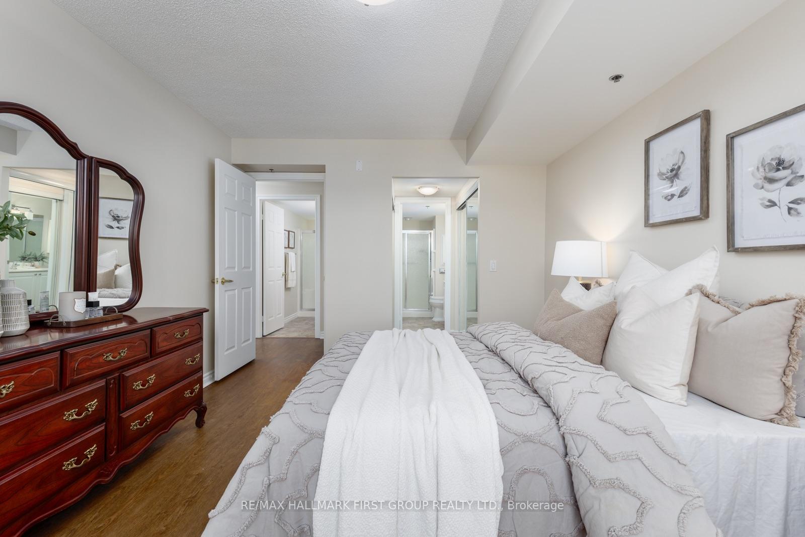 Photo 13 of Unit 1314, 100 Burloak Drive, Burlington, Appleby — HOMEH