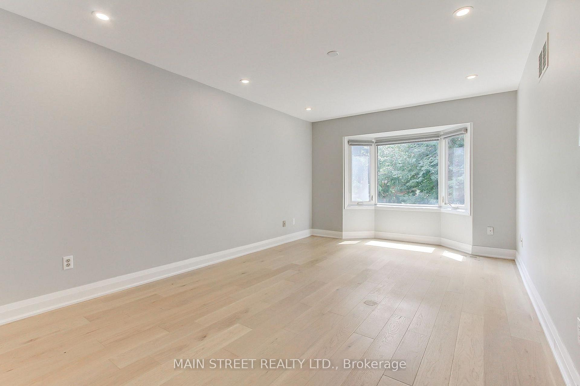 Photo 20 of 27 Murdock Avenue, Aurora, Aurora Heights — HOMEH