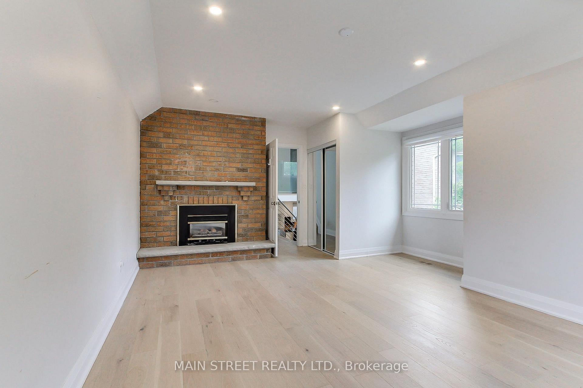 Photo 32 of 27 Murdock Avenue, Aurora, Aurora Heights — HOMEH