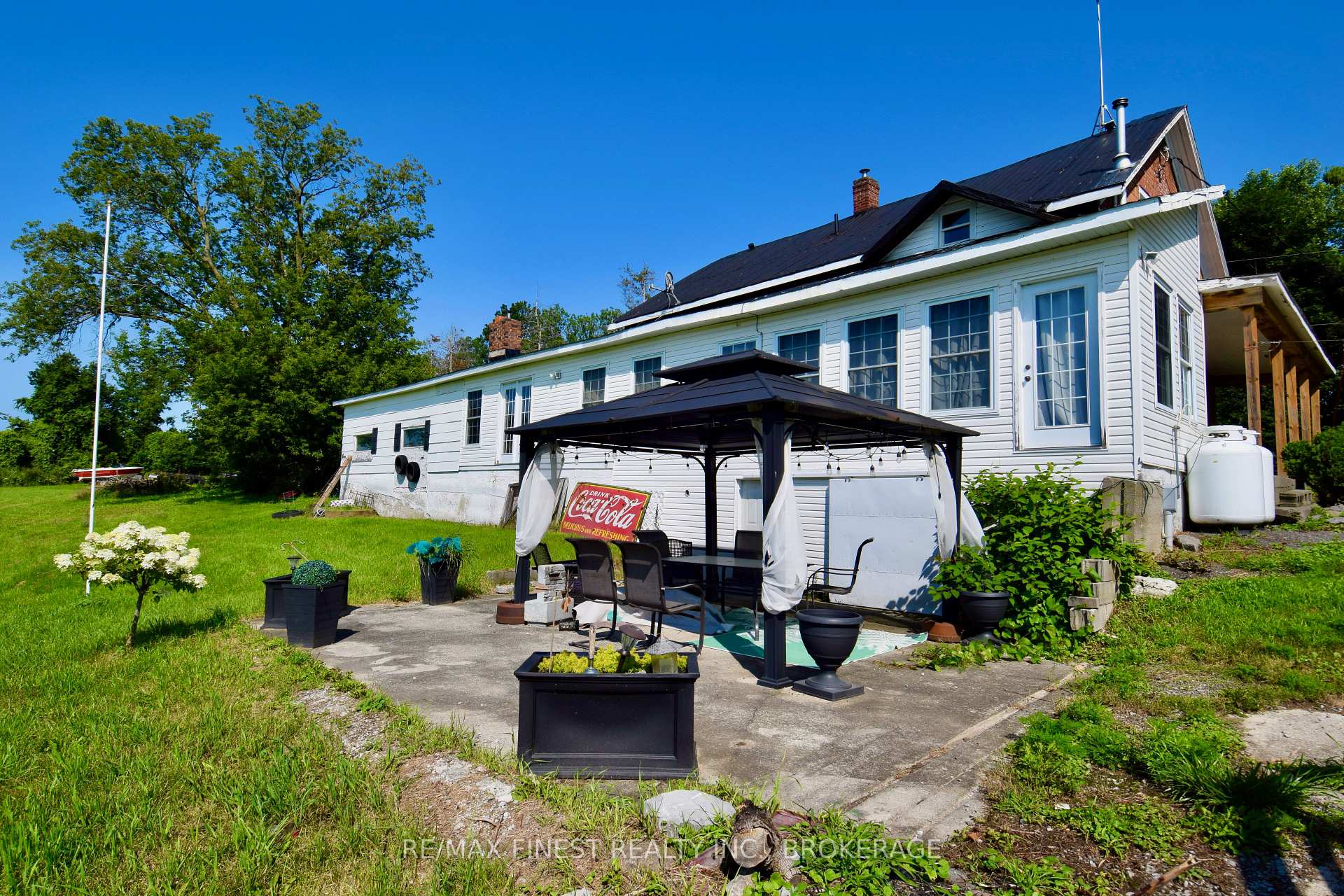 Photo 27 of 1990 Switzerville Road, Loyalist, Lennox and Addington - South — HOMEH