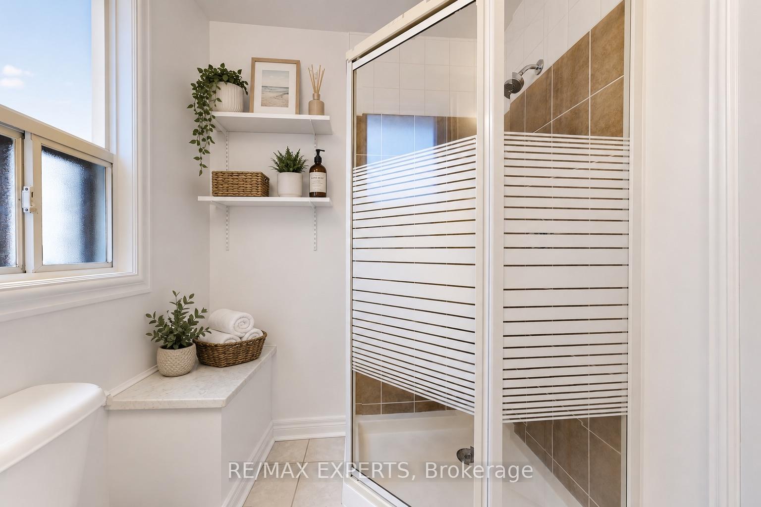 Photo 13 of 8 Parr Street, Toronto, Little Portugal — HOMEH