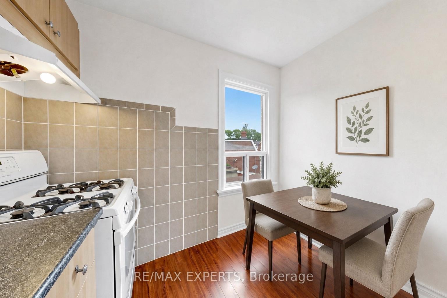 Photo 8 of 8 Parr Street, Toronto, Little Portugal — HOMEH