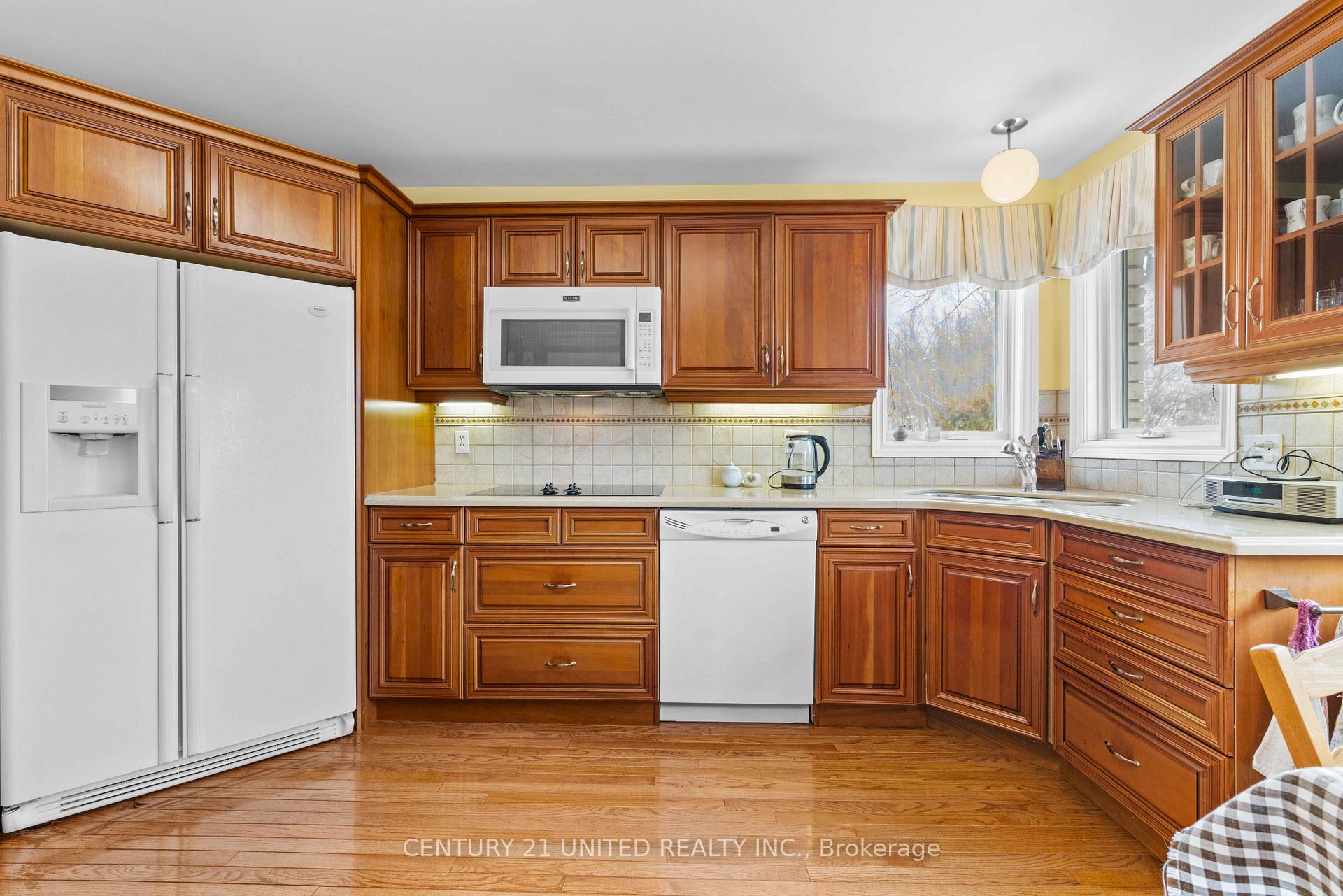 Photo 6 of 2903 Jennifer Drive, Peterborough, Northcrest Ward 5 — HOMEH