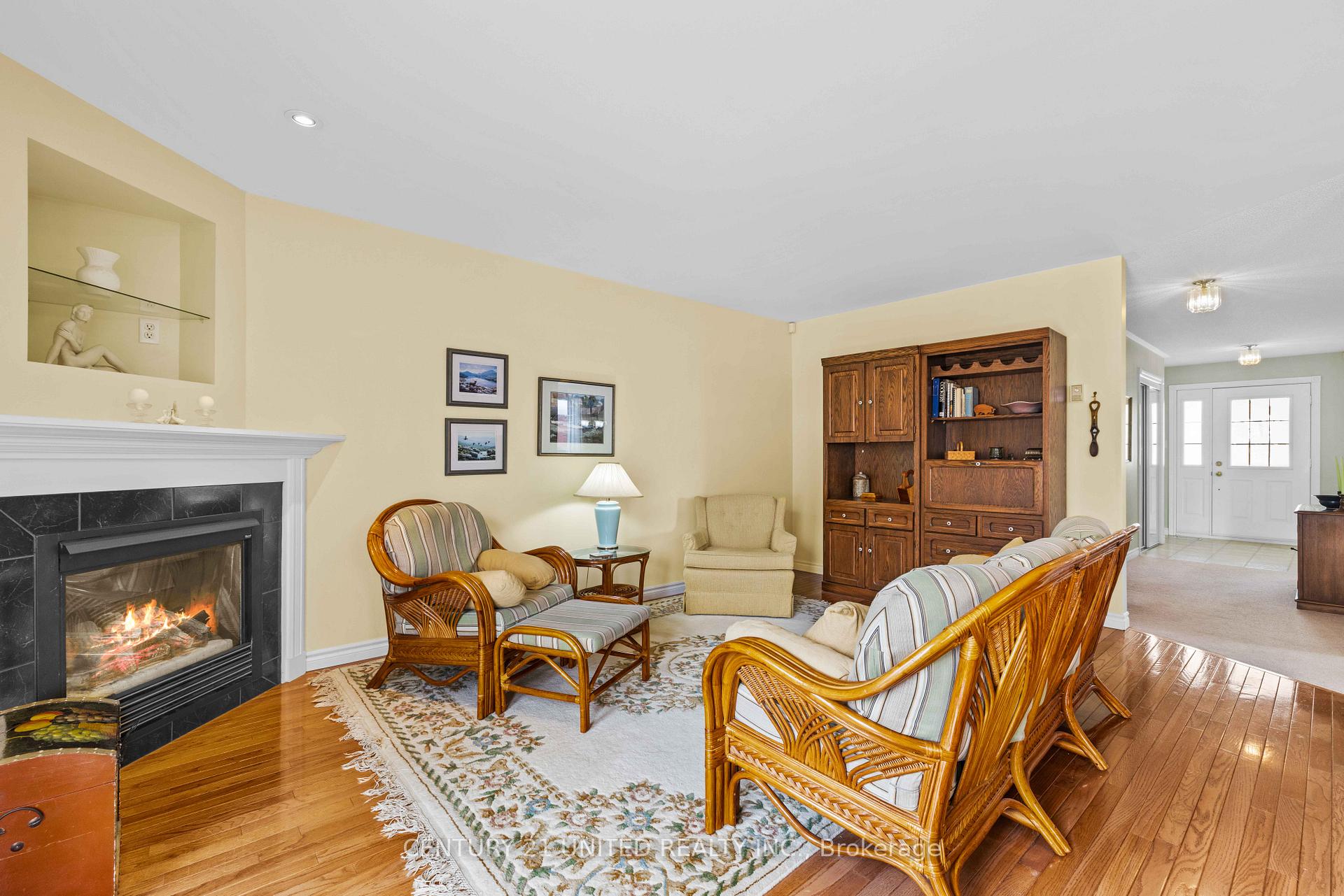 Photo 11 of 2903 Jennifer Drive, Peterborough, Northcrest Ward 5 — HOMEH