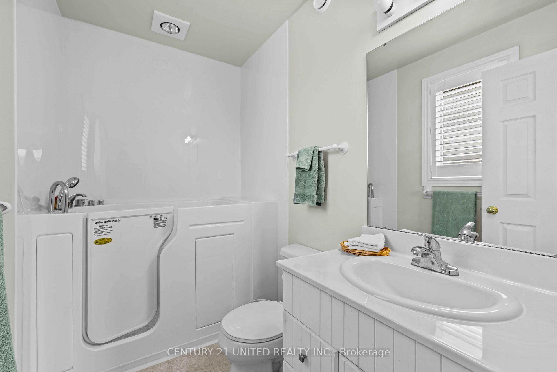 Photo 15 of 2903 Jennifer Drive, Peterborough, Northcrest Ward 5 — HOMEH