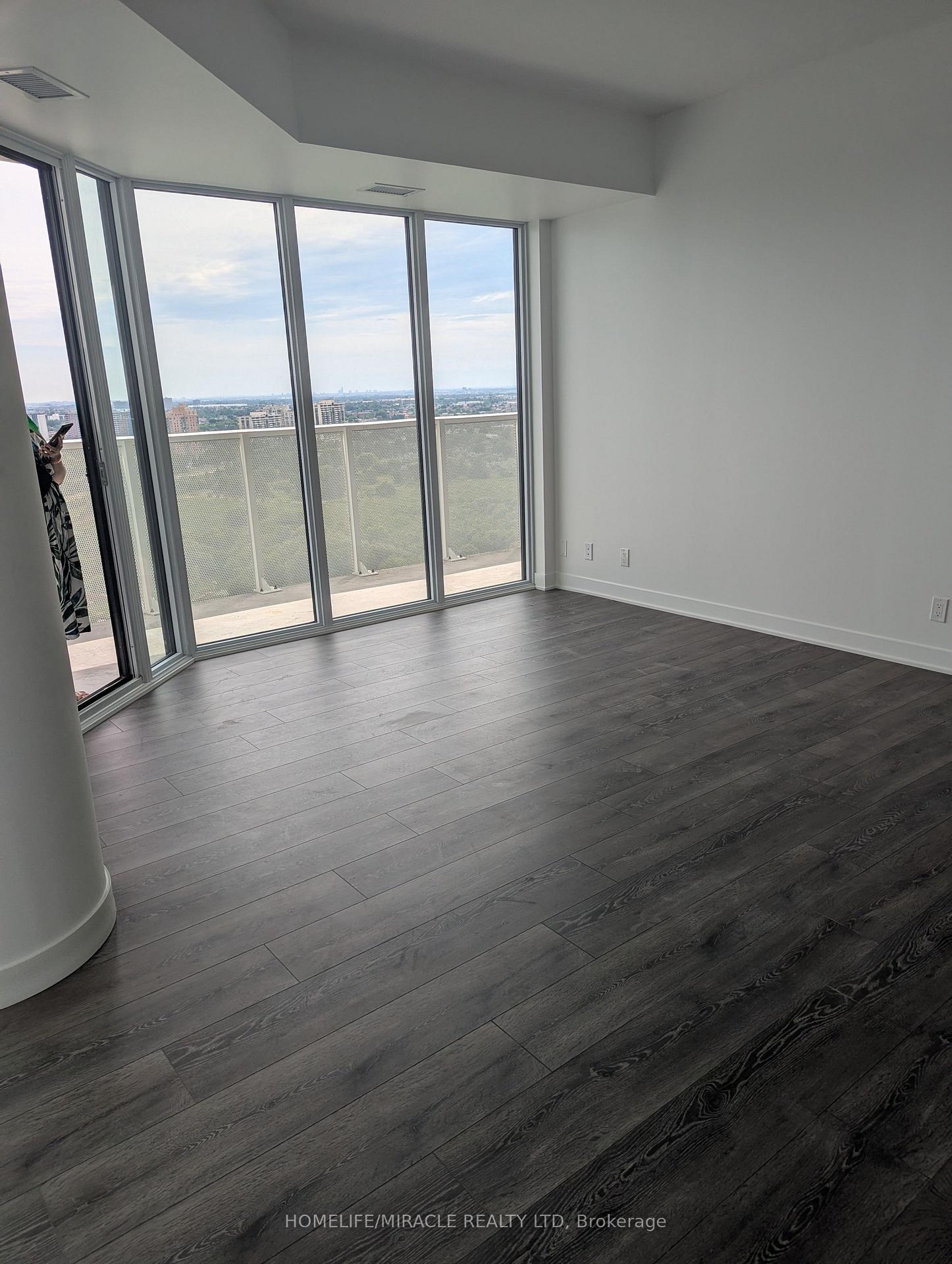 Photo 5 of Unit 2104, 10 Flavelle Trail, Vaughan, Steeles West Industrial — HOMEH