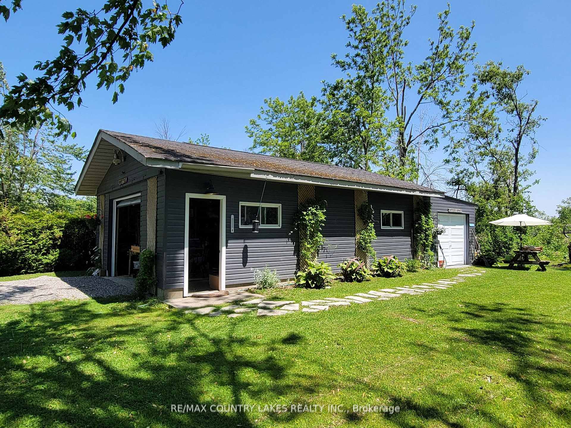 Photo 3 of 2481 Lakeshore Drive, Ramara, Brechin — HOMEH