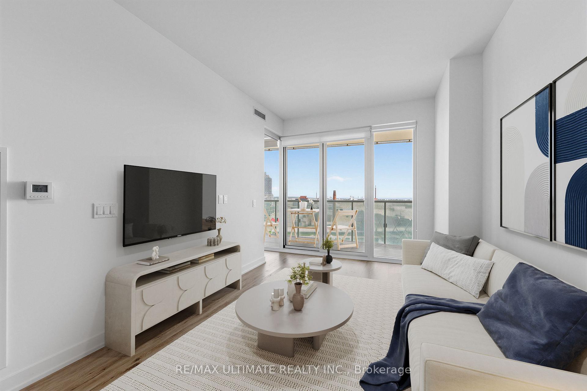 Photo 6 of Unit 1901, 15 Queens Quay E, Toronto, Waterfront Communities — HOMEH