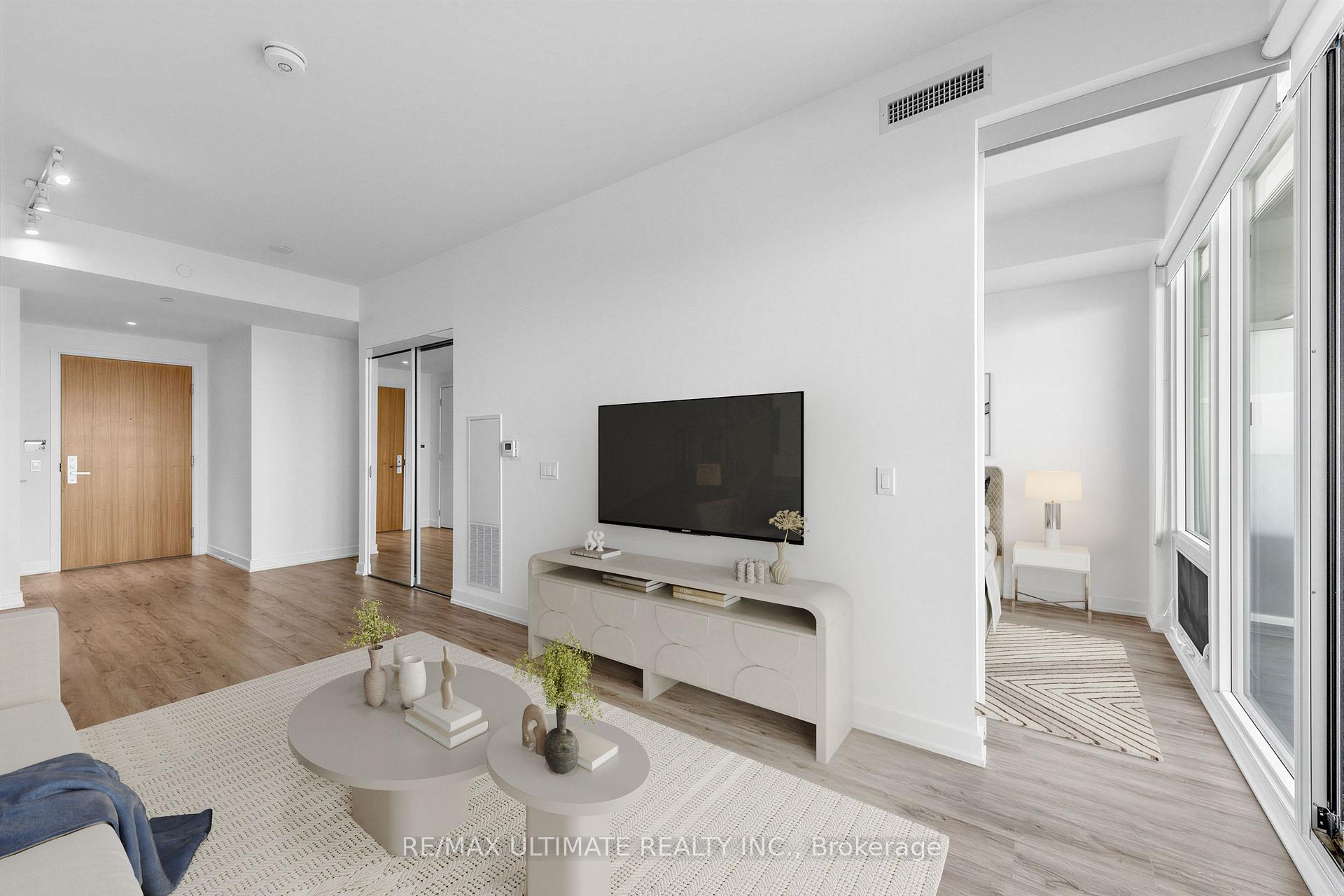 Photo 7 of Unit 1901, 15 Queens Quay E, Toronto, Waterfront Communities — HOMEH