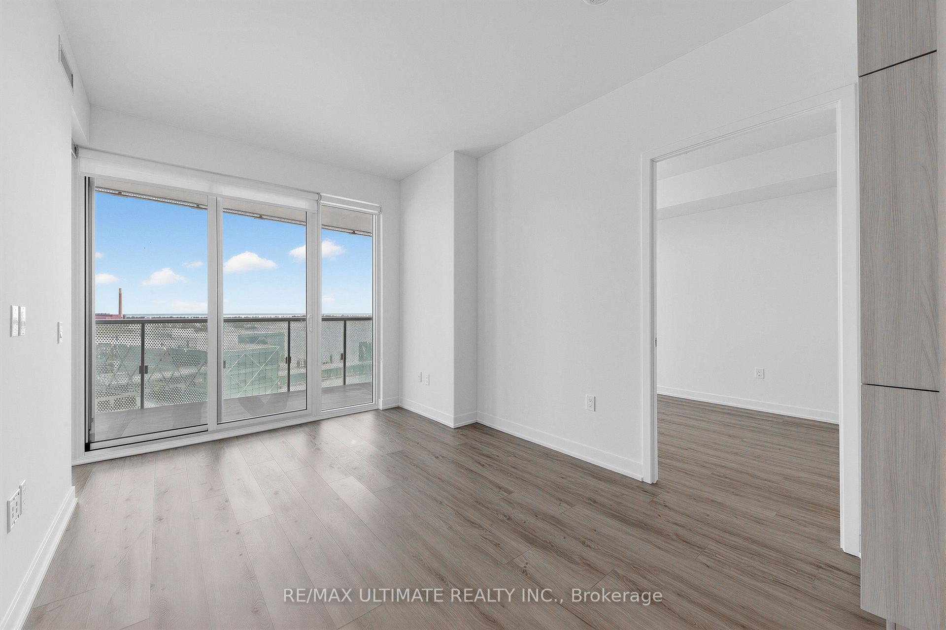 Photo 8 of Unit 1901, 15 Queens Quay E, Toronto, Waterfront Communities — HOMEH