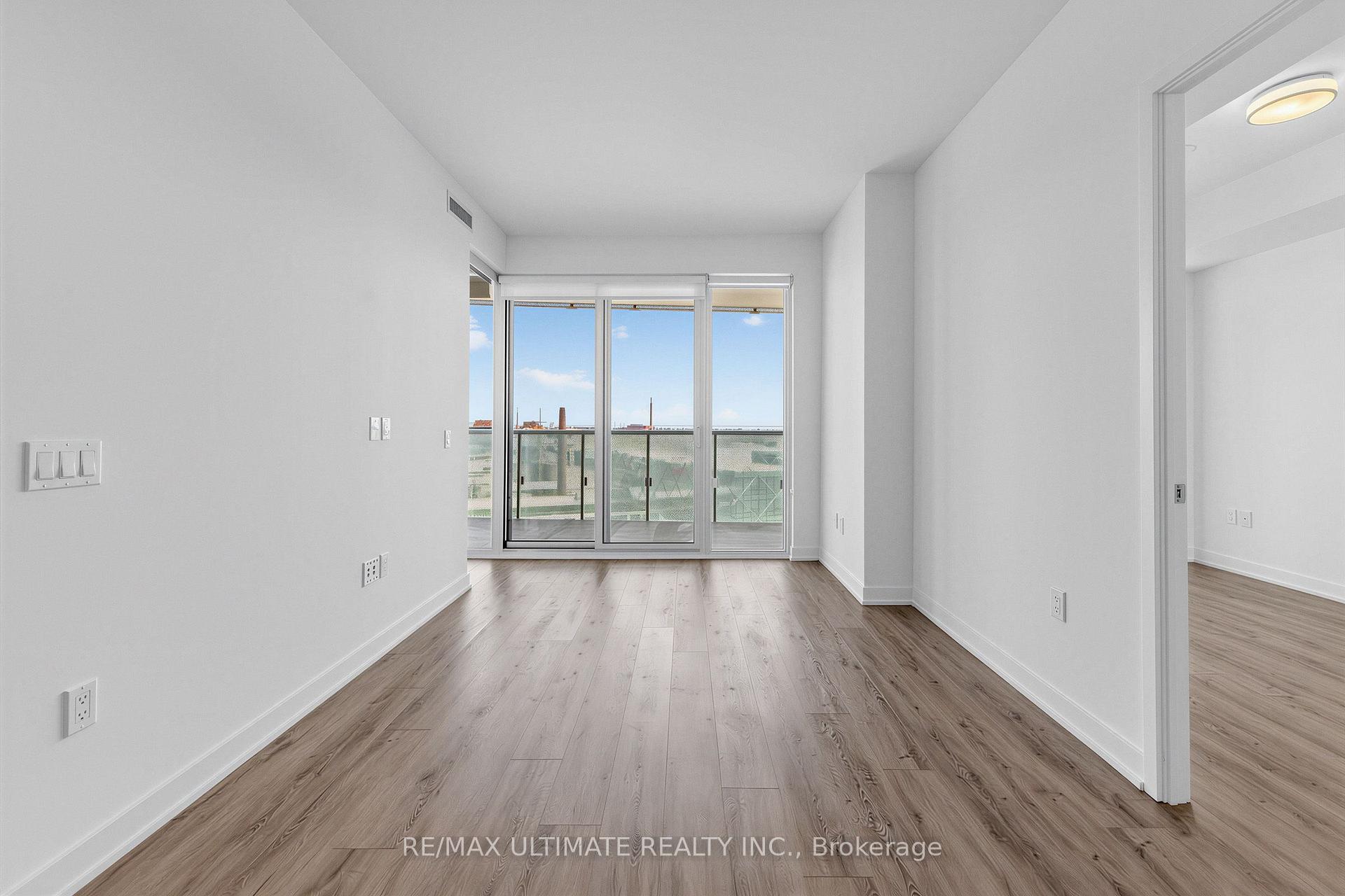 Photo 9 of Unit 1901, 15 Queens Quay E, Toronto, Waterfront Communities — HOMEH