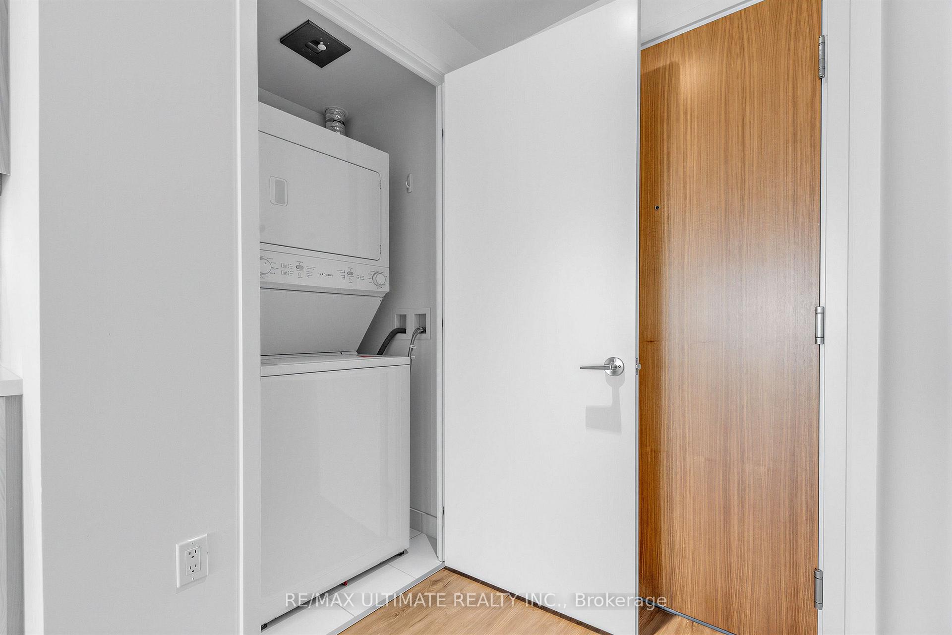 Photo 18 of Unit 1901, 15 Queens Quay E, Toronto, Waterfront Communities — HOMEH