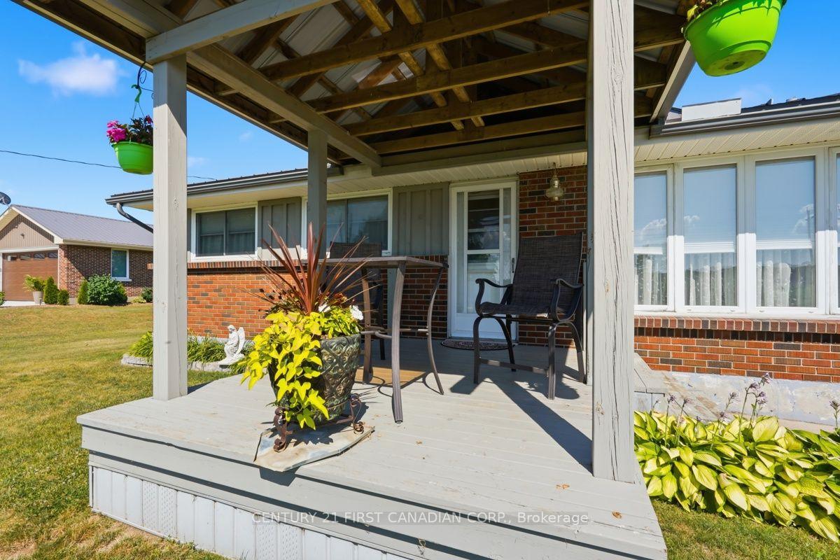 Photo 7 of 22656 Queens Line, West Elgin, Rodney — HOMEH