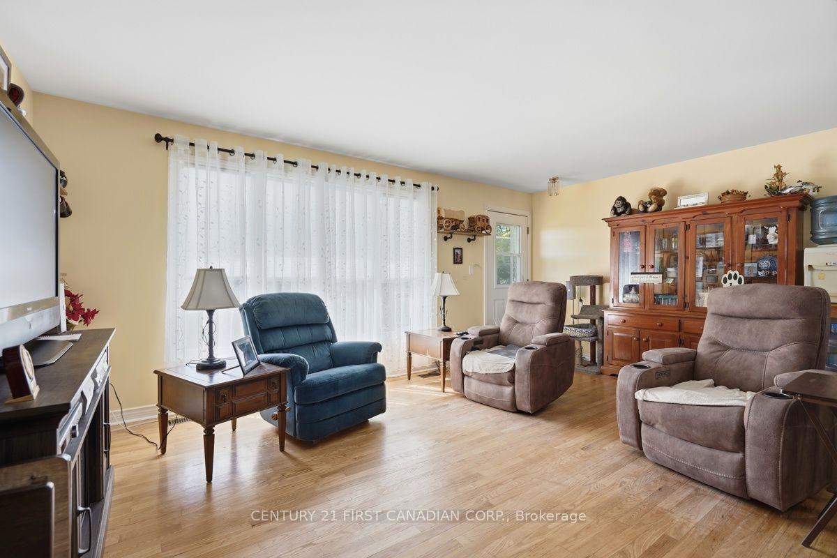 Photo 9 of 22656 Queens Line, West Elgin, Rodney — HOMEH