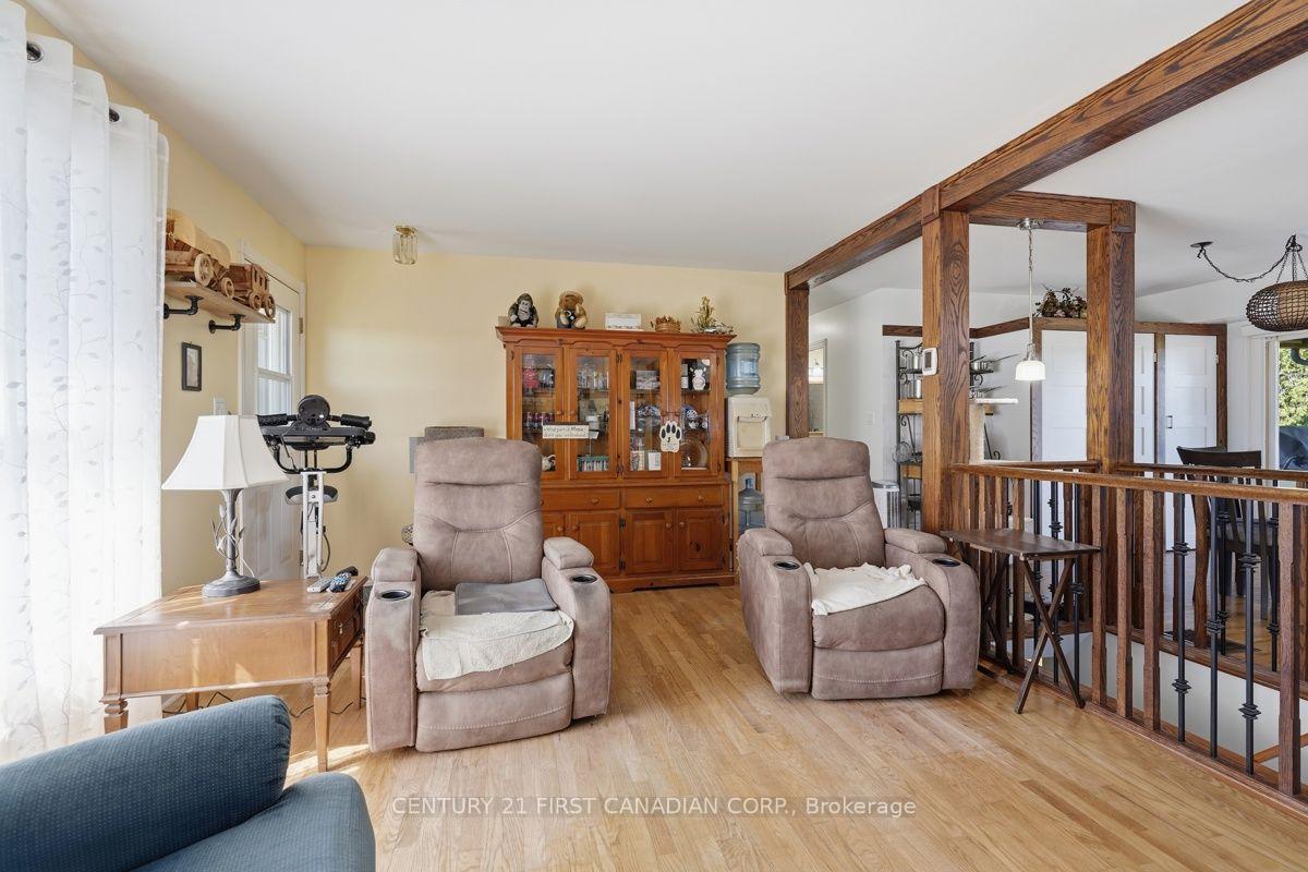 Photo 12 of 22656 Queens Line, West Elgin, Rodney — HOMEH