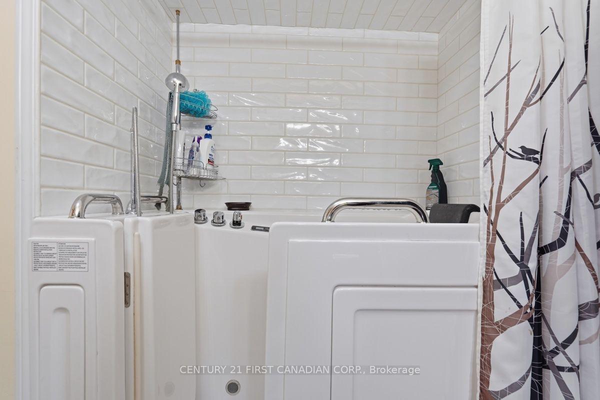 Photo 22 of 22656 Queens Line, West Elgin, Rodney — HOMEH