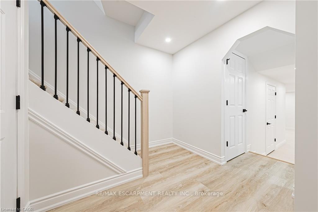 Photo 5 of Unit 101, 895 Maple Avenue, Burlington, Brant — HOMEH