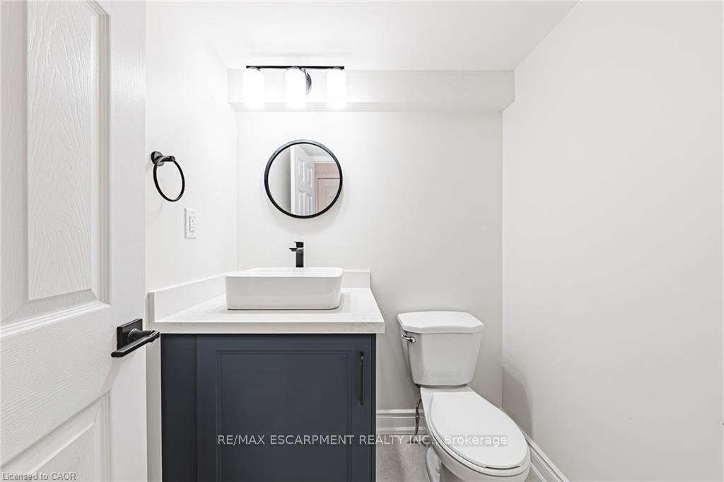 Photo 6 of Unit 101, 895 Maple Avenue, Burlington, Brant — HOMEH