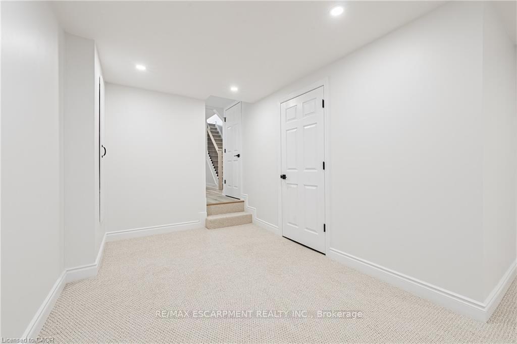 Photo 7 of Unit 101, 895 Maple Avenue, Burlington, Brant — HOMEH