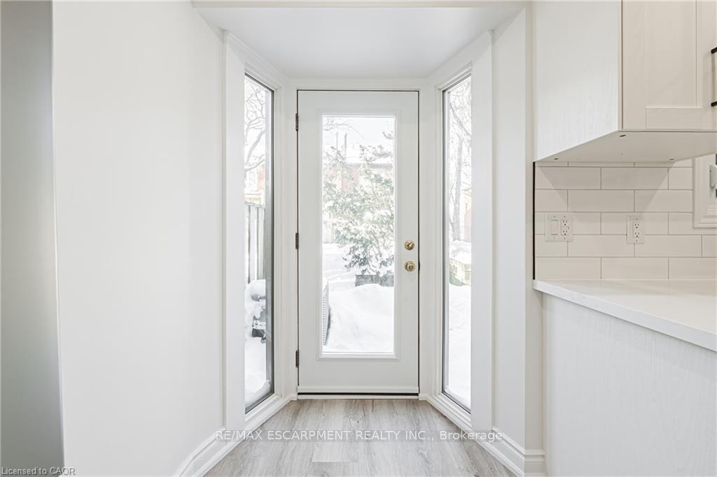 Photo 20 of Unit 101, 895 Maple Avenue, Burlington, Brant — HOMEH