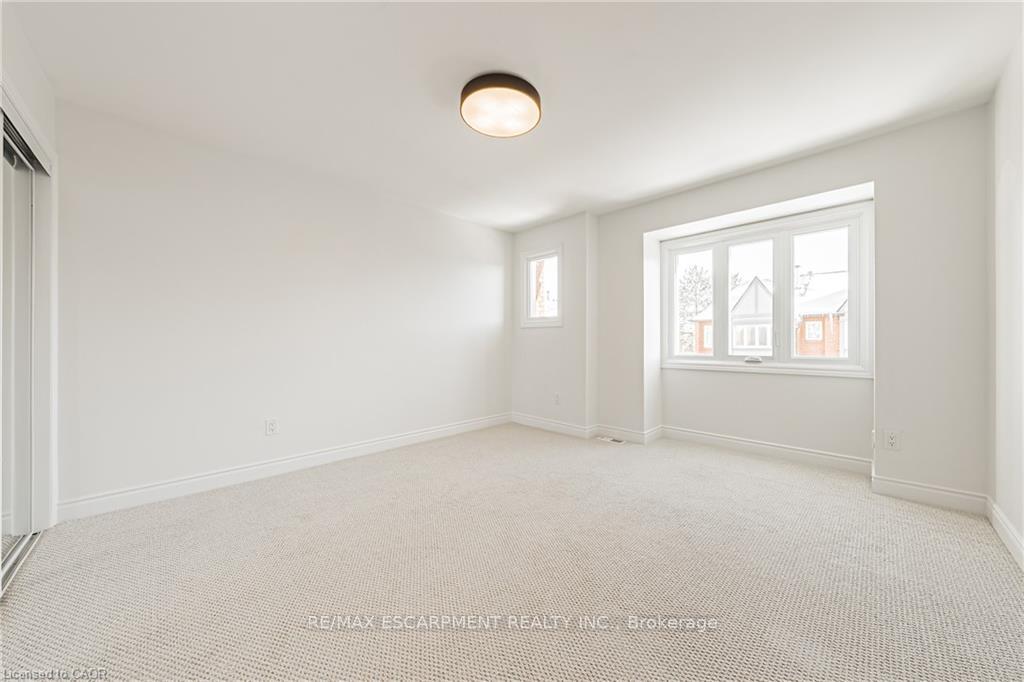 Photo 25 of Unit 101, 895 Maple Avenue, Burlington, Brant — HOMEH