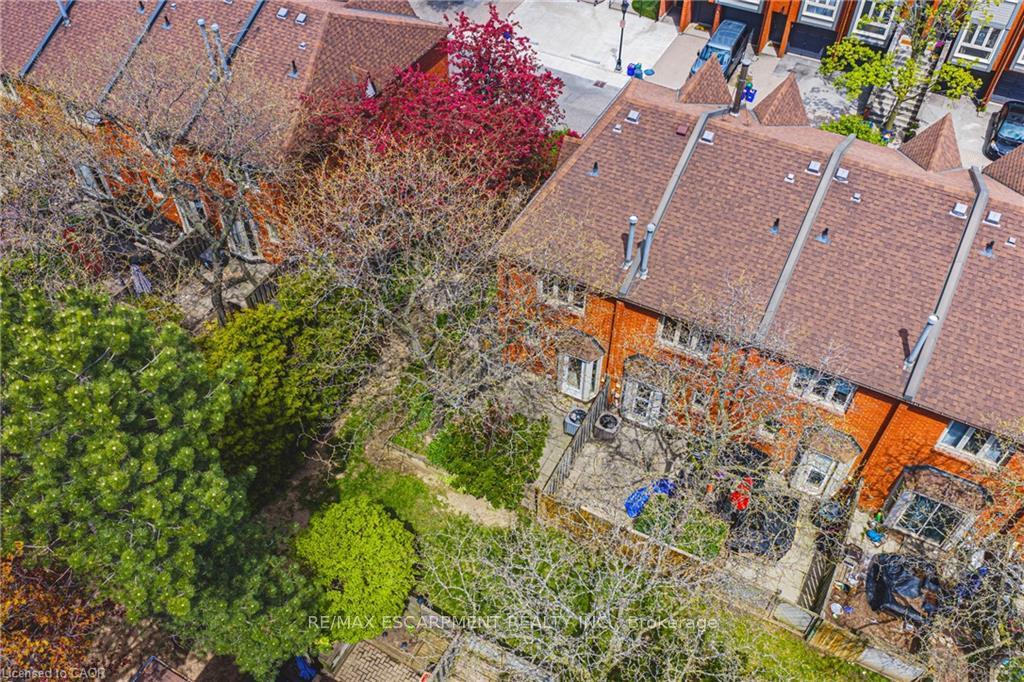 Photo 32 of Unit 101, 895 Maple Avenue, Burlington, Brant — HOMEH