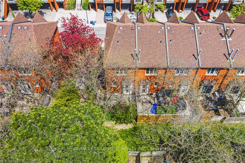 Photo 33 of Unit 101, 895 Maple Avenue, Burlington, Brant — HOMEH
