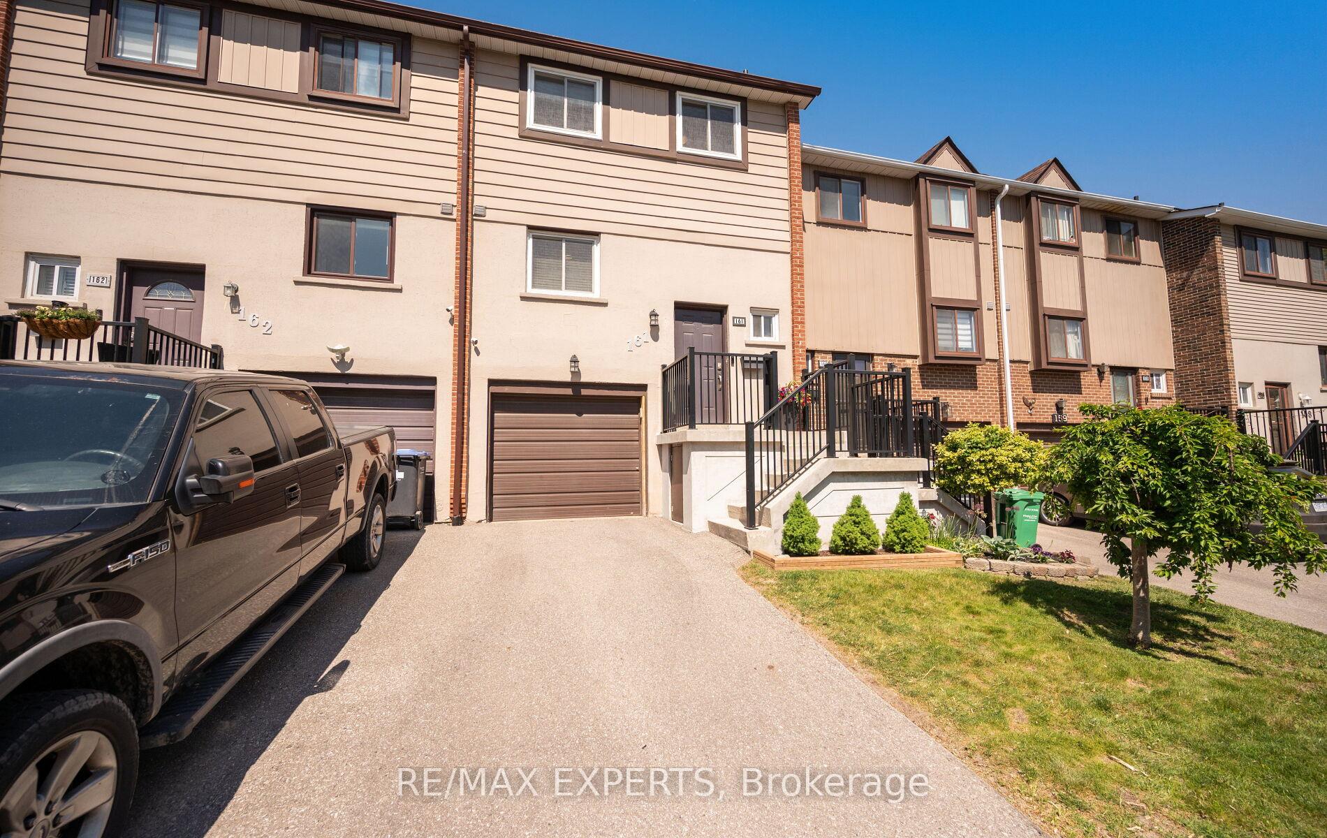 Photo 4 of Unit 15, 161 Moregate Crescent, Brampton, Central Park — HOMEH