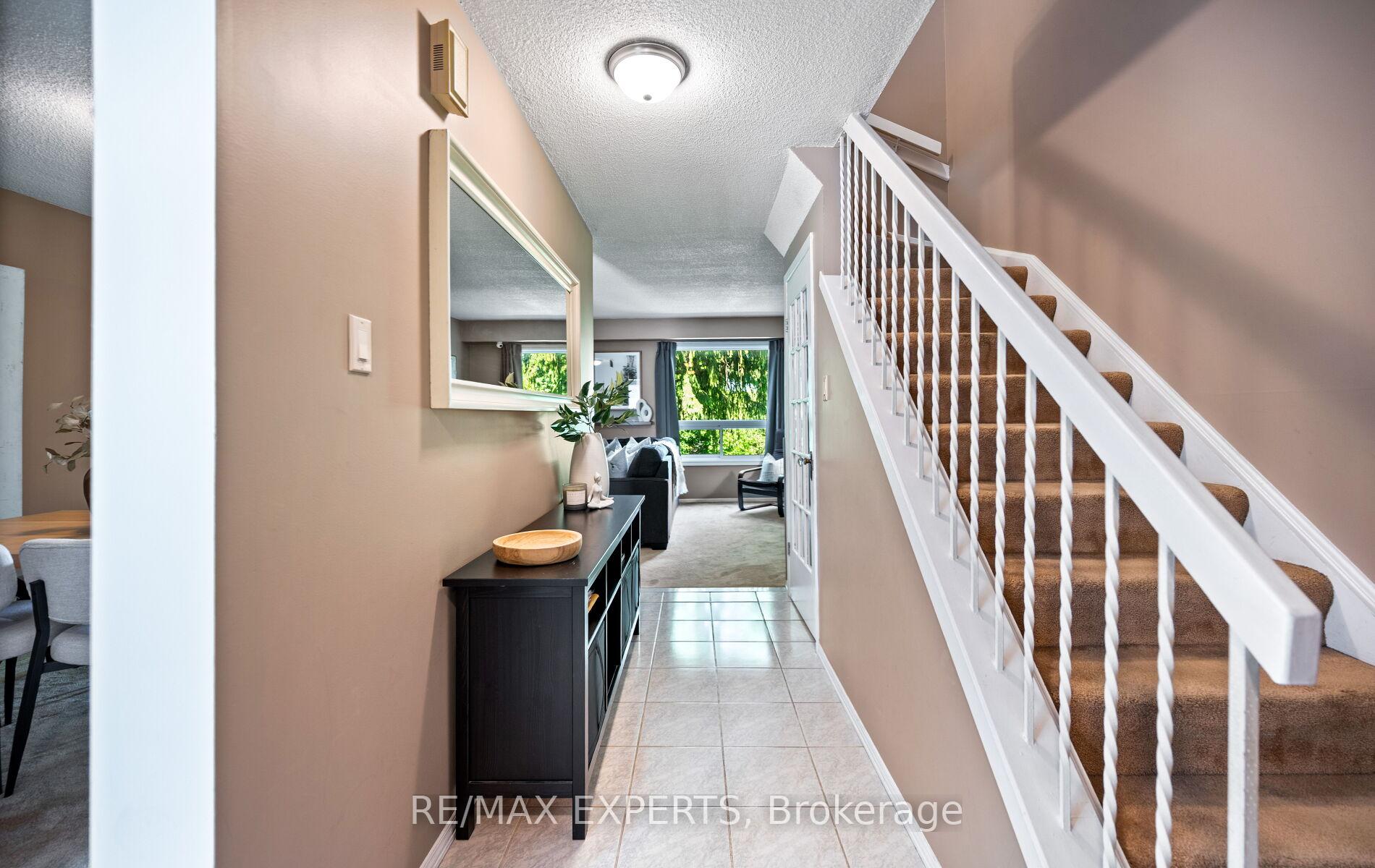 Photo 7 of Unit 15, 161 Moregate Crescent, Brampton, Central Park — HOMEH