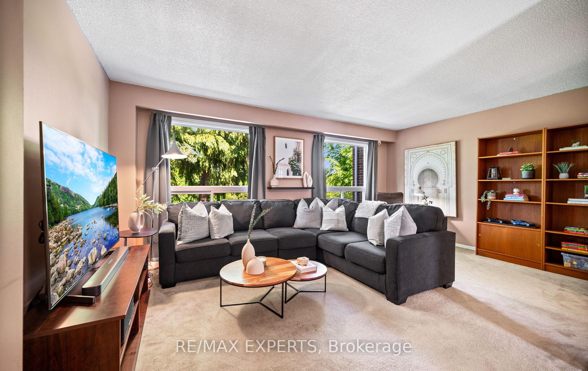 Photo 9 of Unit 15, 161 Moregate Crescent, Brampton, Central Park — HOMEH