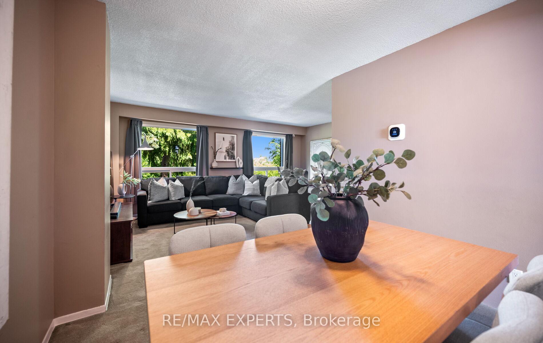 Photo 13 of Unit 15, 161 Moregate Crescent, Brampton, Central Park — HOMEH