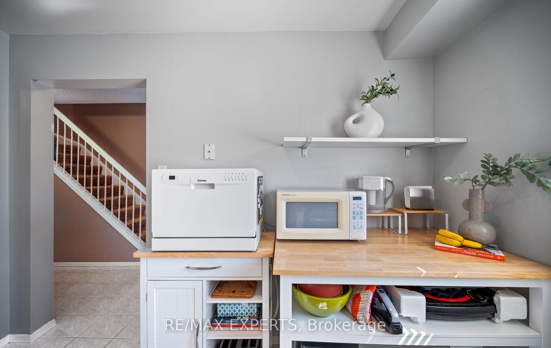 Photo 19 of Unit 15, 161 Moregate Crescent, Brampton, Central Park — HOMEH