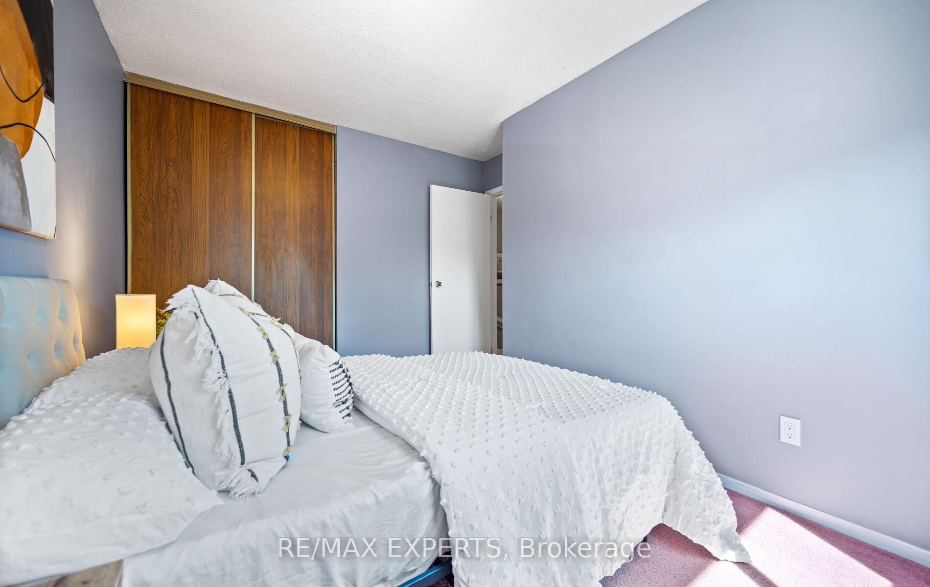 Photo 30 of Unit 15, 161 Moregate Crescent, Brampton, Central Park — HOMEH