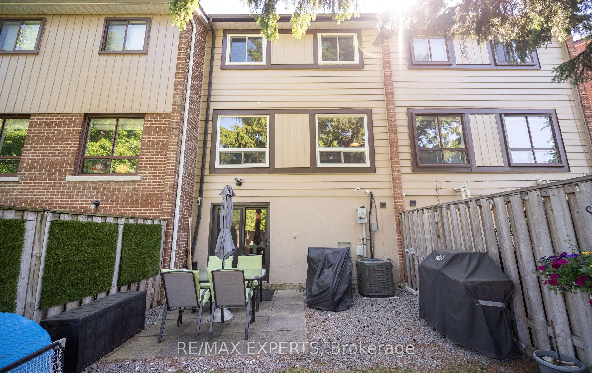 Photo 43 of Unit 15, 161 Moregate Crescent, Brampton, Central Park — HOMEH