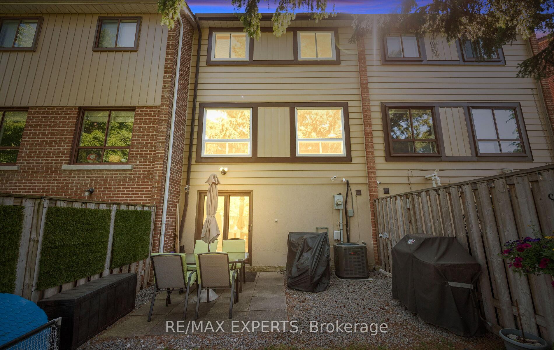 Photo 44 of Unit 15, 161 Moregate Crescent, Brampton, Central Park — HOMEH