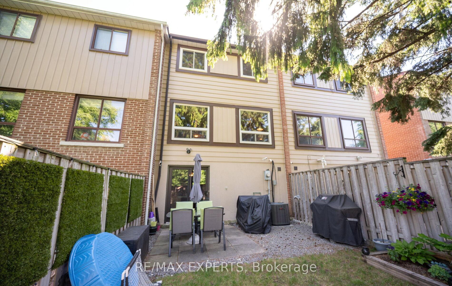 Photo 45 of Unit 15, 161 Moregate Crescent, Brampton, Central Park — HOMEH