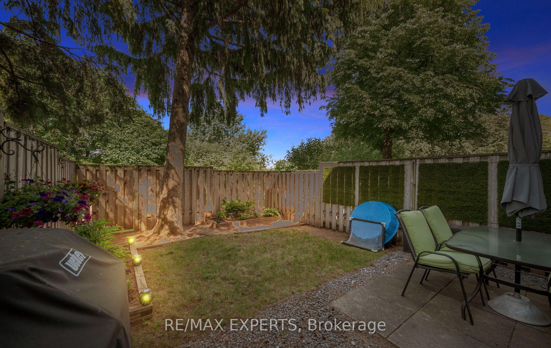 Photo 49 of Unit 15, 161 Moregate Crescent, Brampton, Central Park — HOMEH