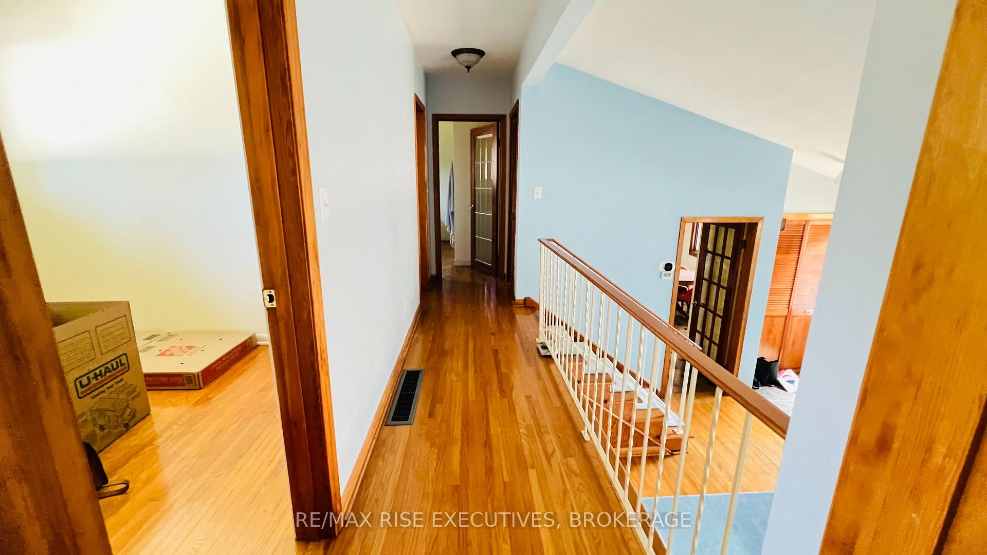 Photo 13 of 61 Conacher Drive, Kingston, Rideau — HOMEH