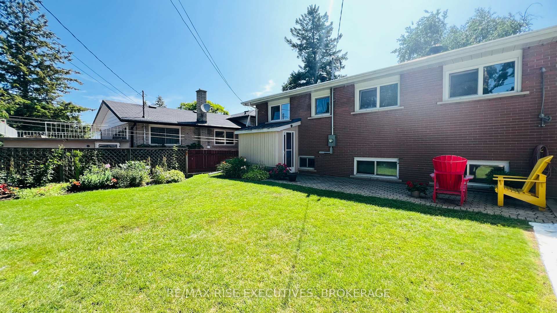 Photo 33 of 61 Conacher Drive, Kingston, Rideau — HOMEH