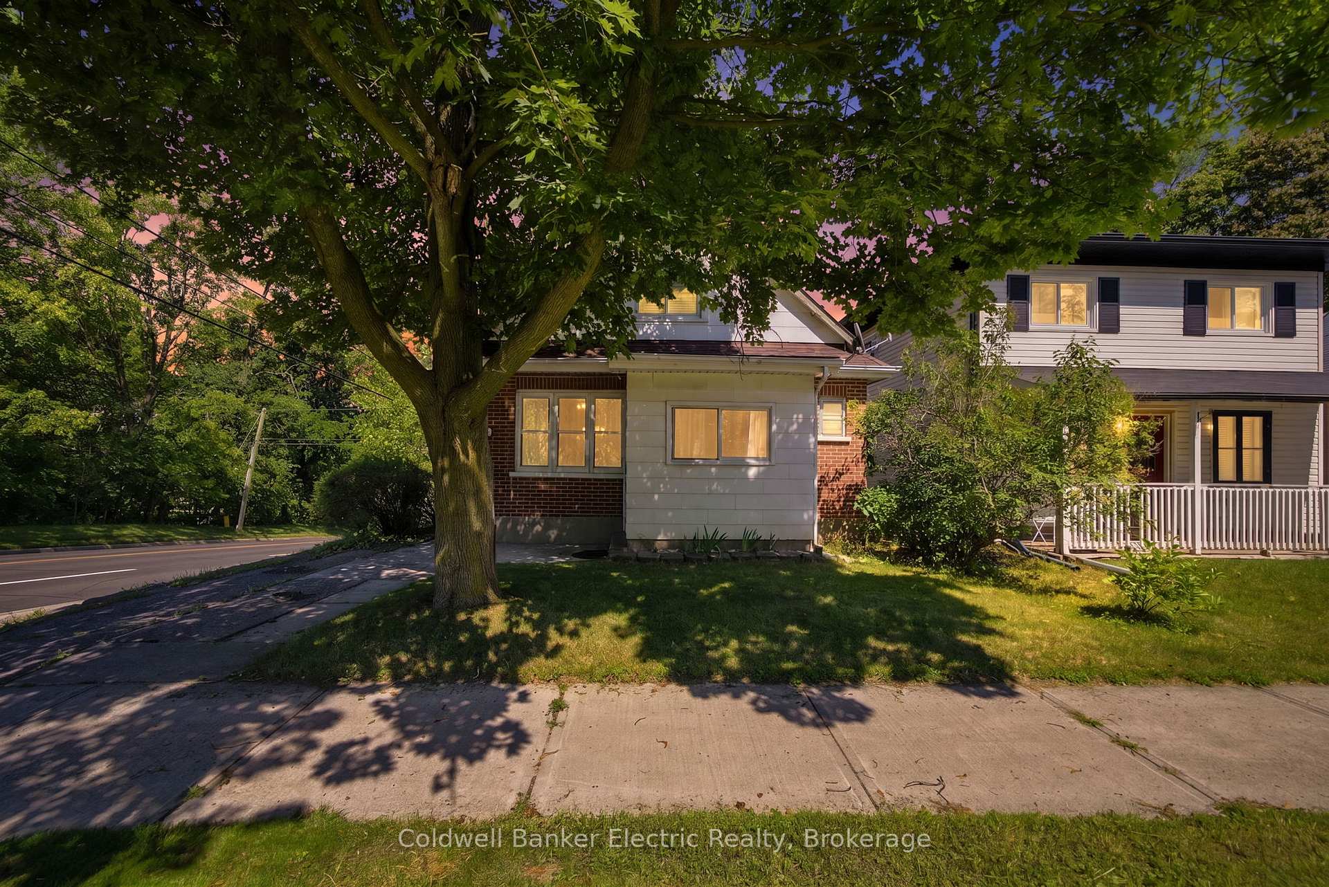 Photo 1 of 1228 Kenneth Avenue, Peterborough, Otonabee Ward 1 — HOMEH