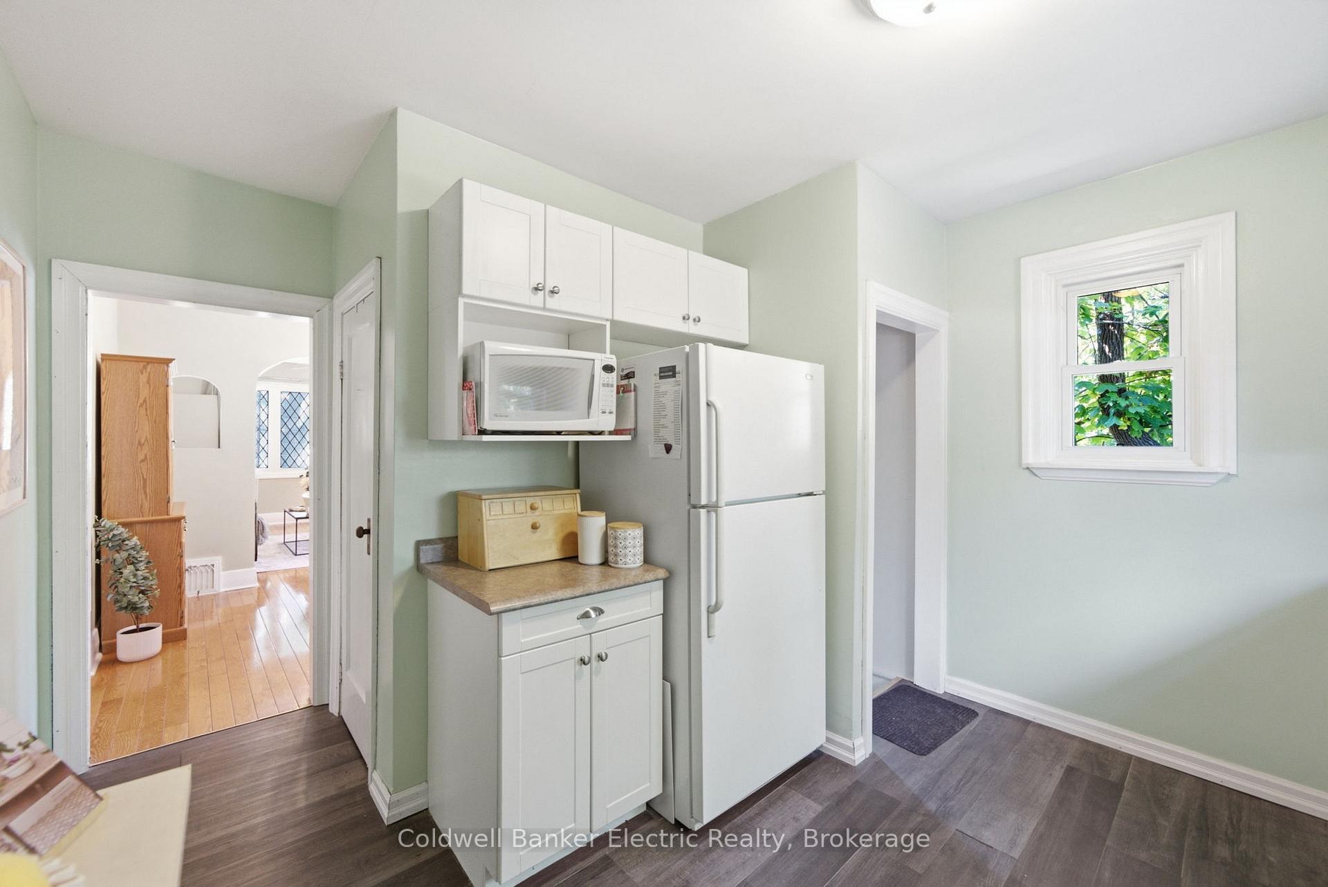 Photo 11 of 1228 Kenneth Avenue, Peterborough, Otonabee Ward 1 — HOMEH