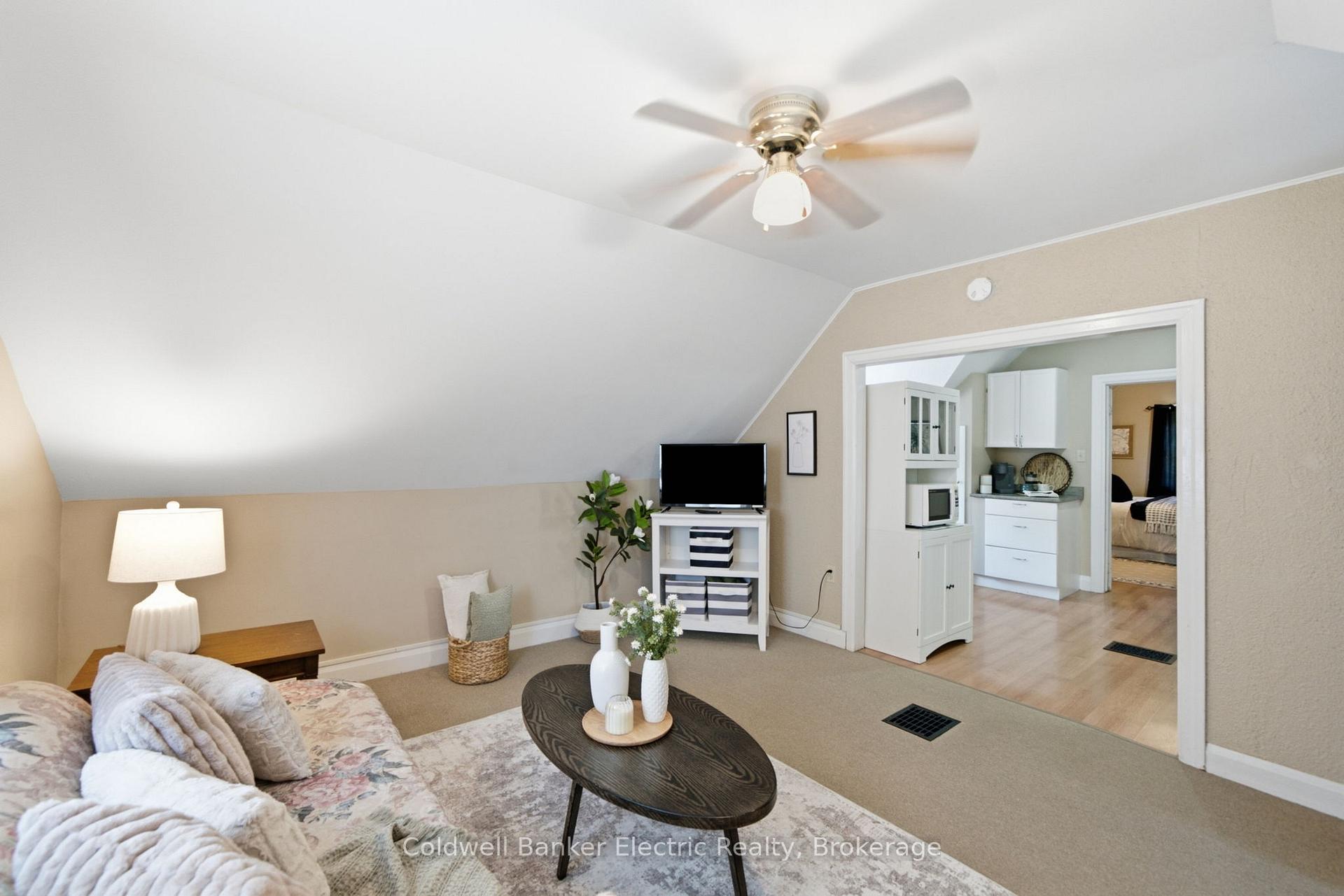 Photo 18 of 1228 Kenneth Avenue, Peterborough, Otonabee Ward 1 — HOMEH