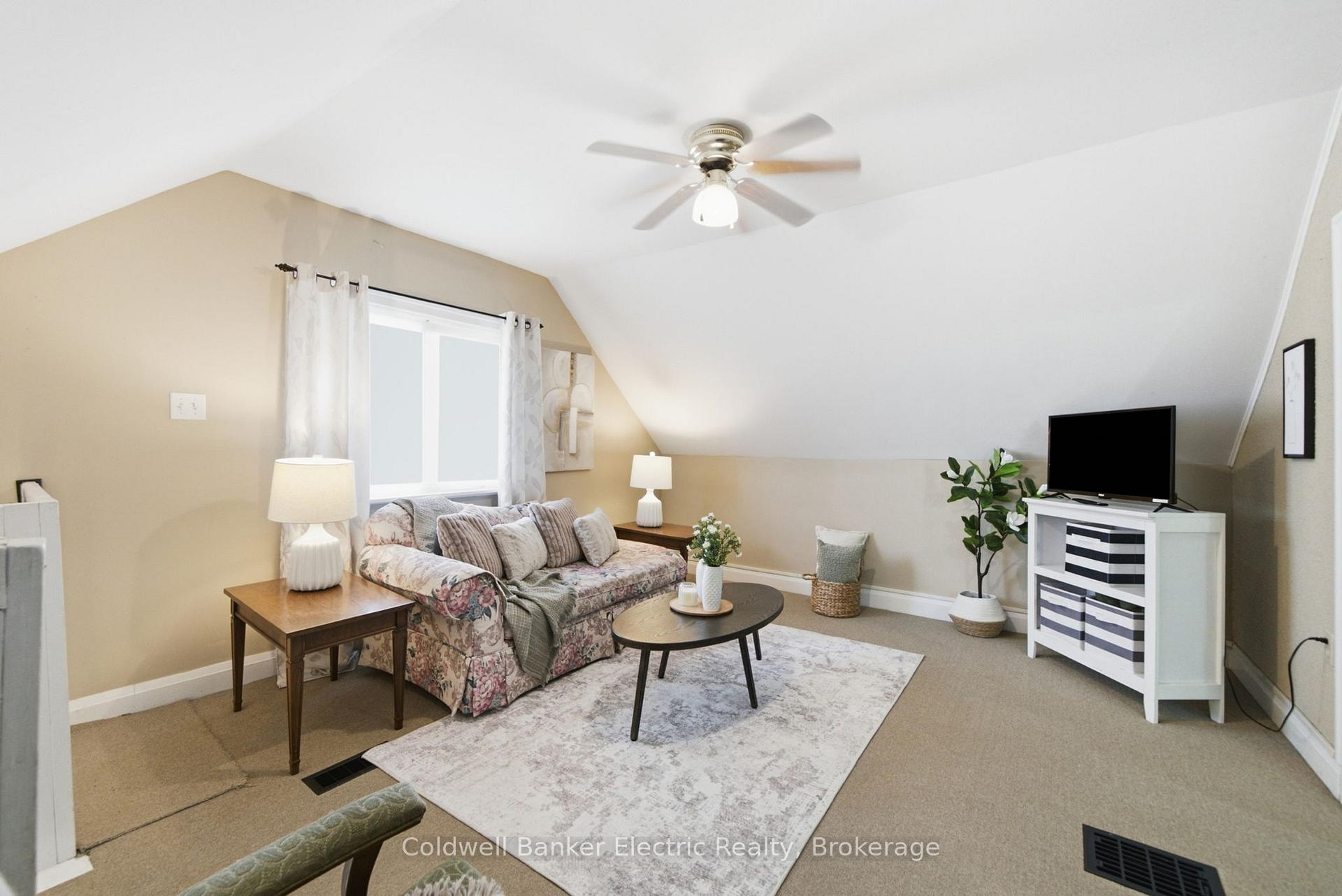Photo 19 of 1228 Kenneth Avenue, Peterborough, Otonabee Ward 1 — HOMEH