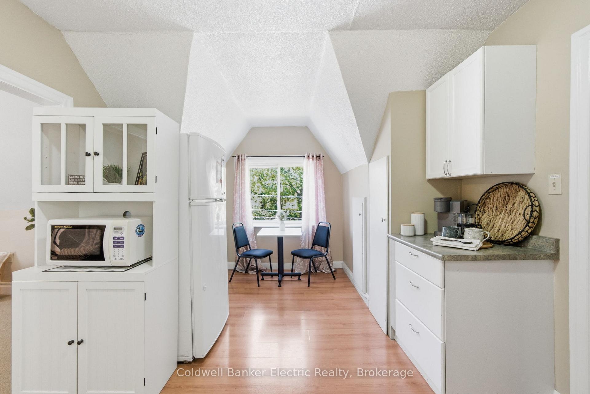 Photo 20 of 1228 Kenneth Avenue, Peterborough, Otonabee Ward 1 — HOMEH