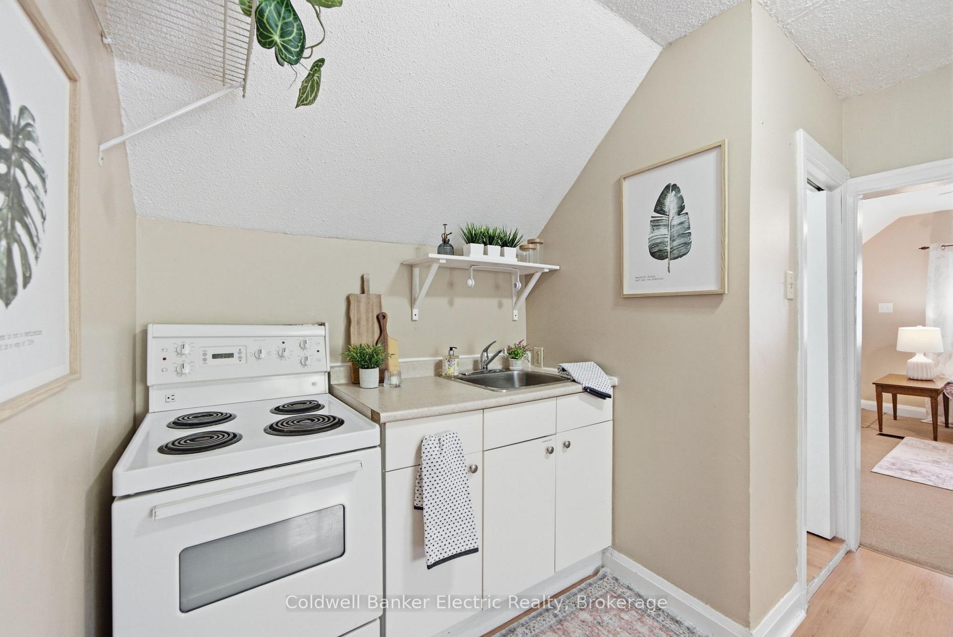 Photo 22 of 1228 Kenneth Avenue, Peterborough, Otonabee Ward 1 — HOMEH