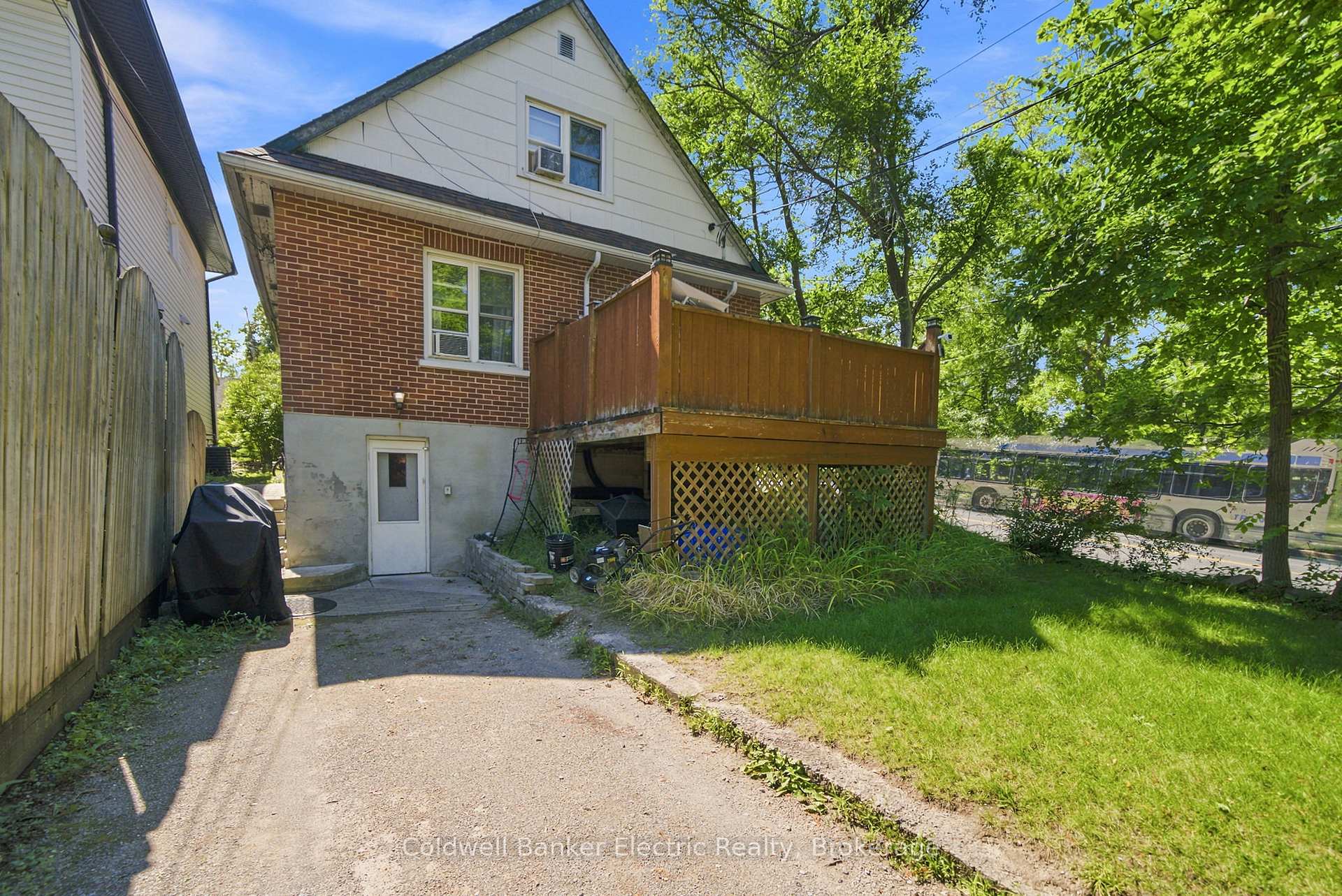 Photo 32 of 1228 Kenneth Avenue, Peterborough, Otonabee Ward 1 — HOMEH